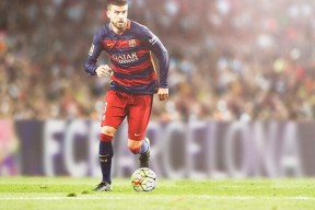 爱游戏综合 -电竞赛场焦点！巴西队对阵美国队，防守反击奏效，球队笑到最后